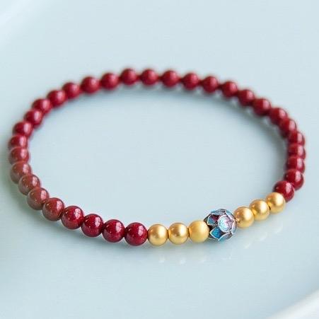 Ziyang 8mm Red Sandalwood With Lotus Bracelet For Women - Elegant Beaded Jewelry with Unique Design